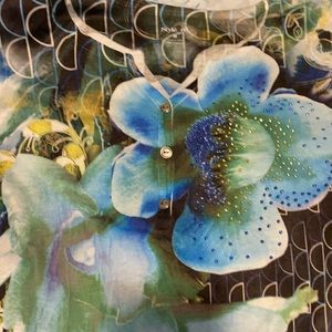 Women’s Style & Co size medium lightweight half sleeve with gems